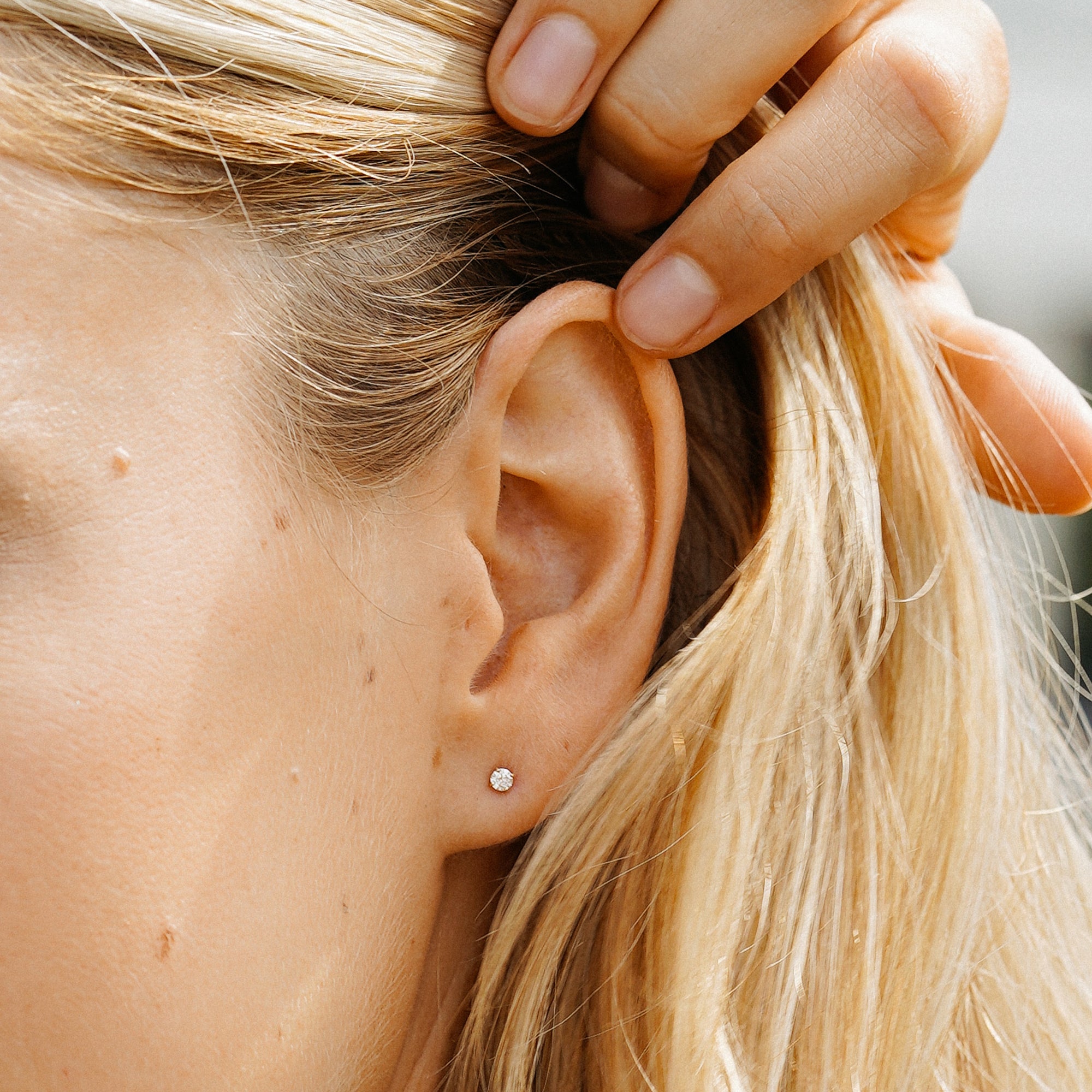 Very small diamond earrings Clearance